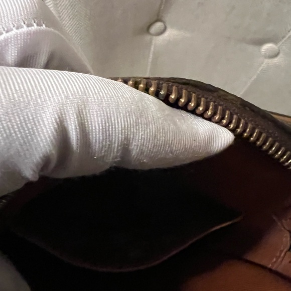 AUTHENTIC LOUIS VUITTON CROSSBODY BAG - Picture 13 of 15